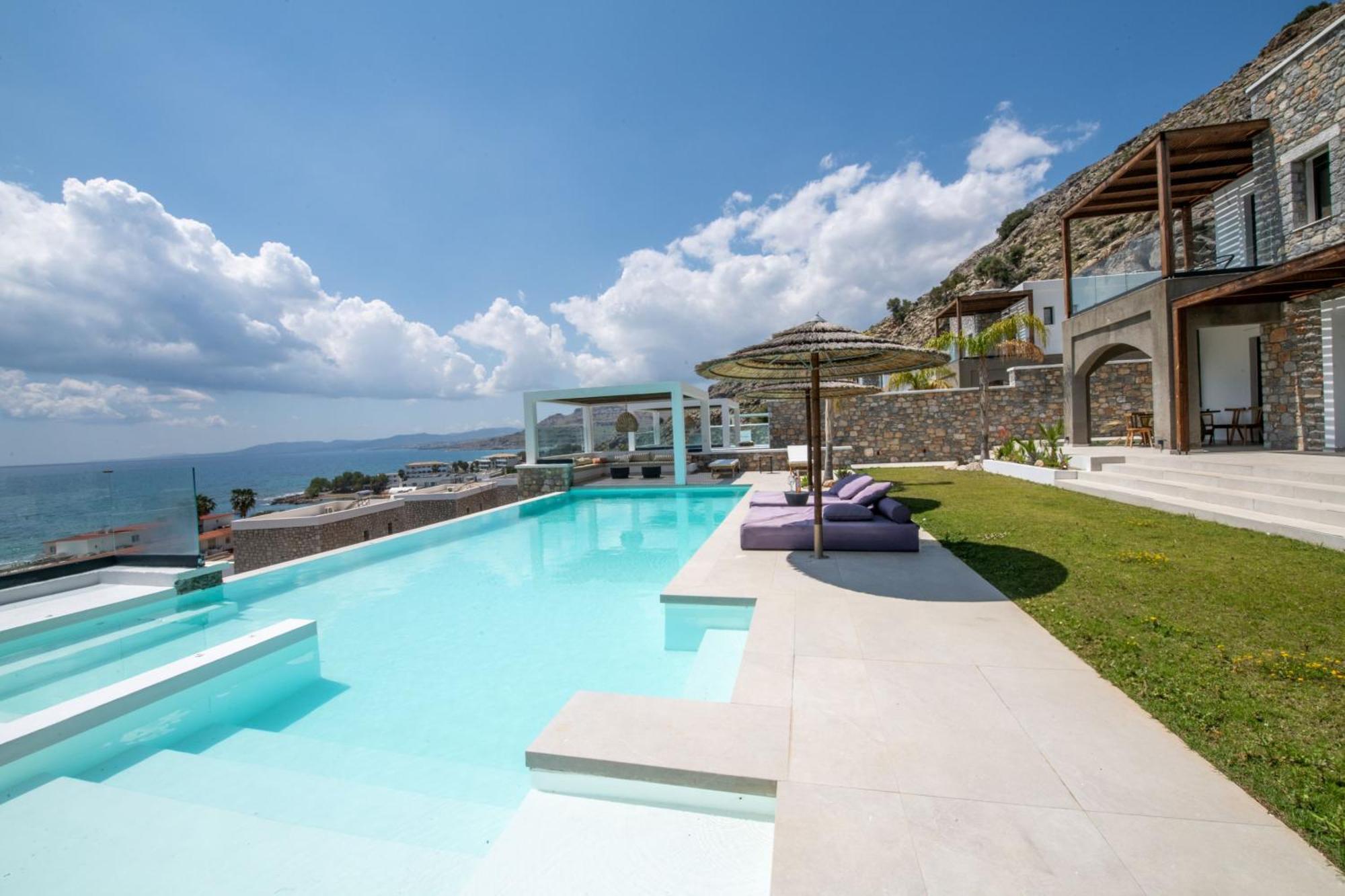 Elements Villa Lardos
