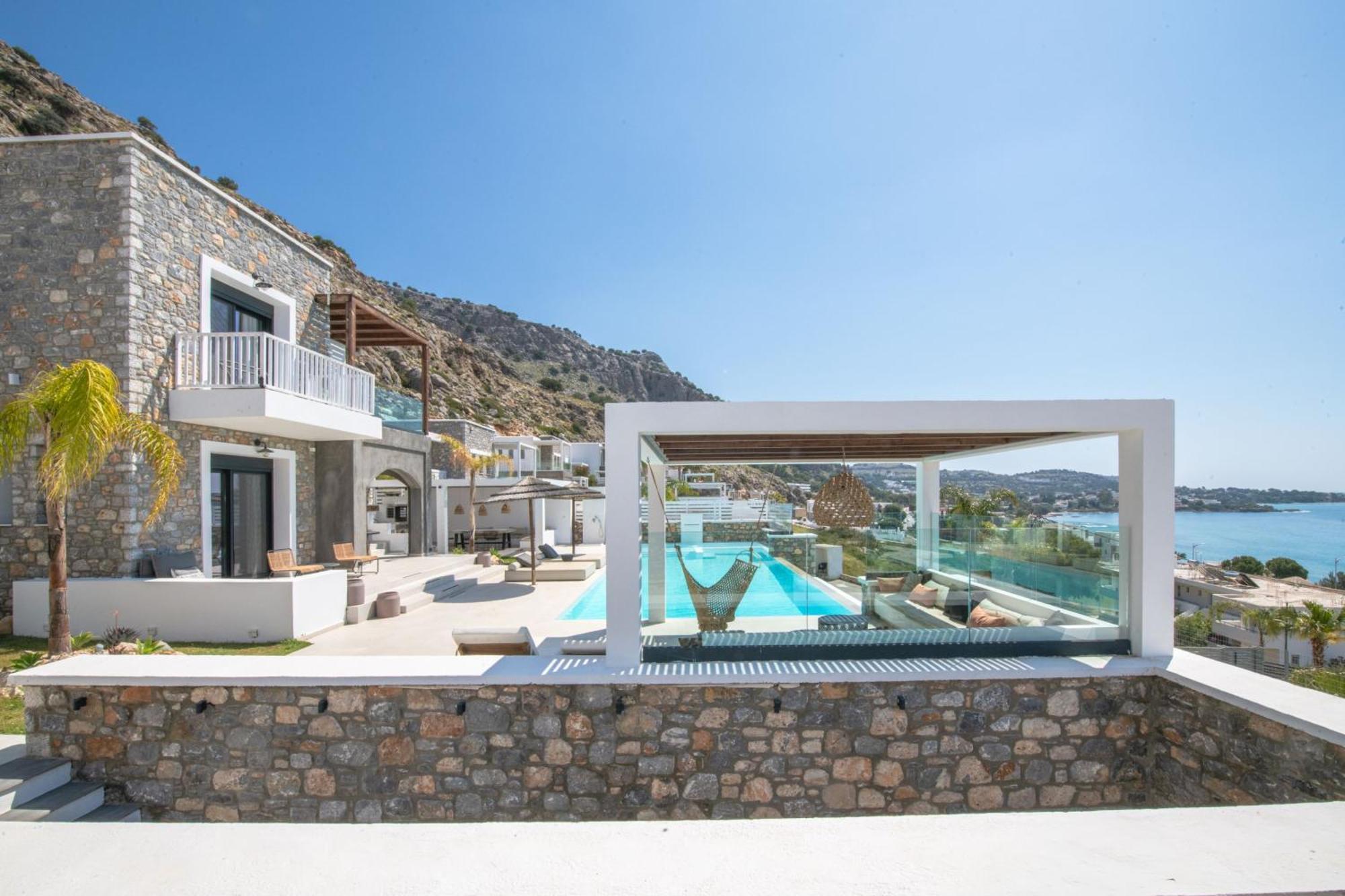 Villa Elements