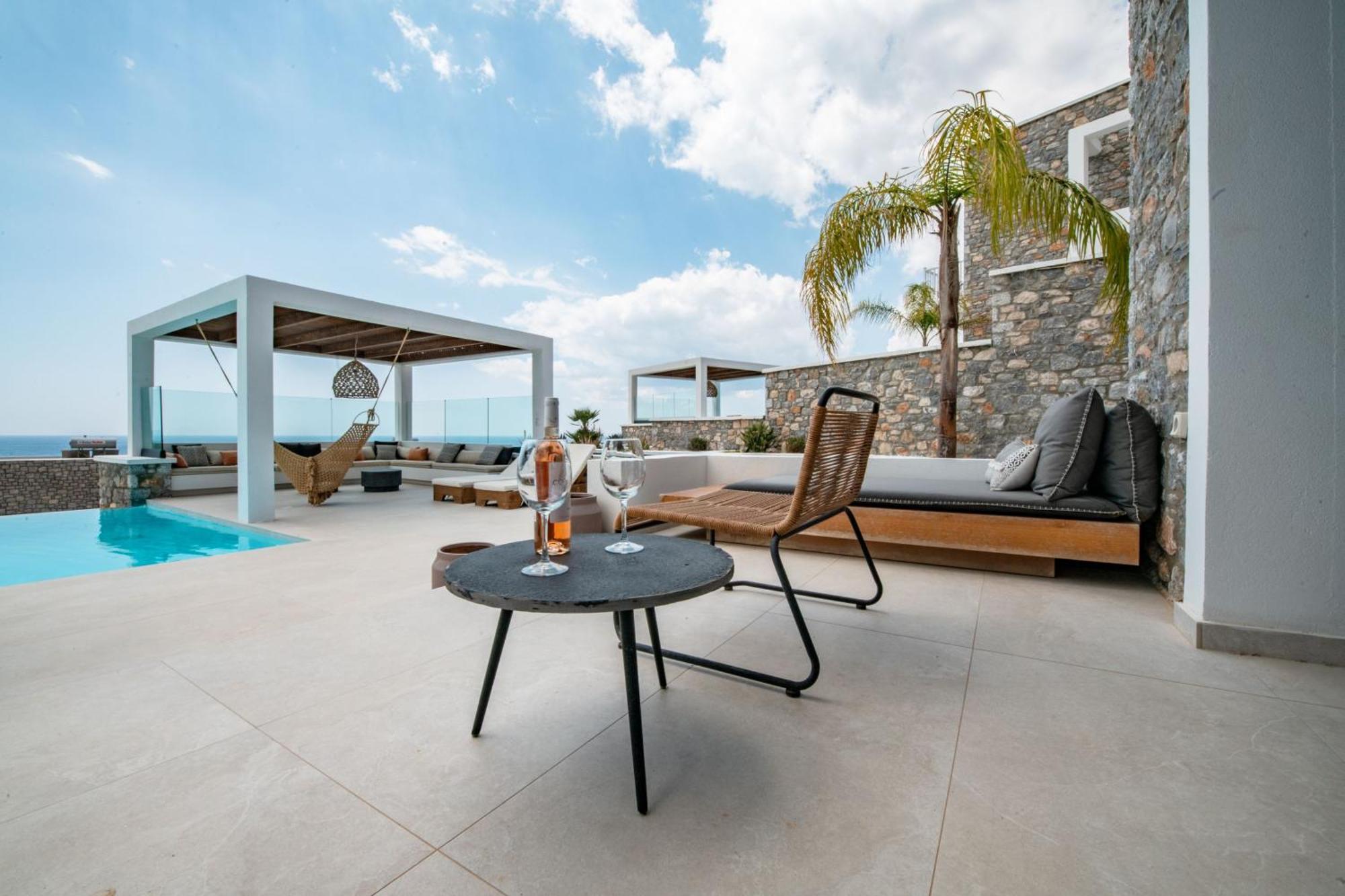 Villa Elements *