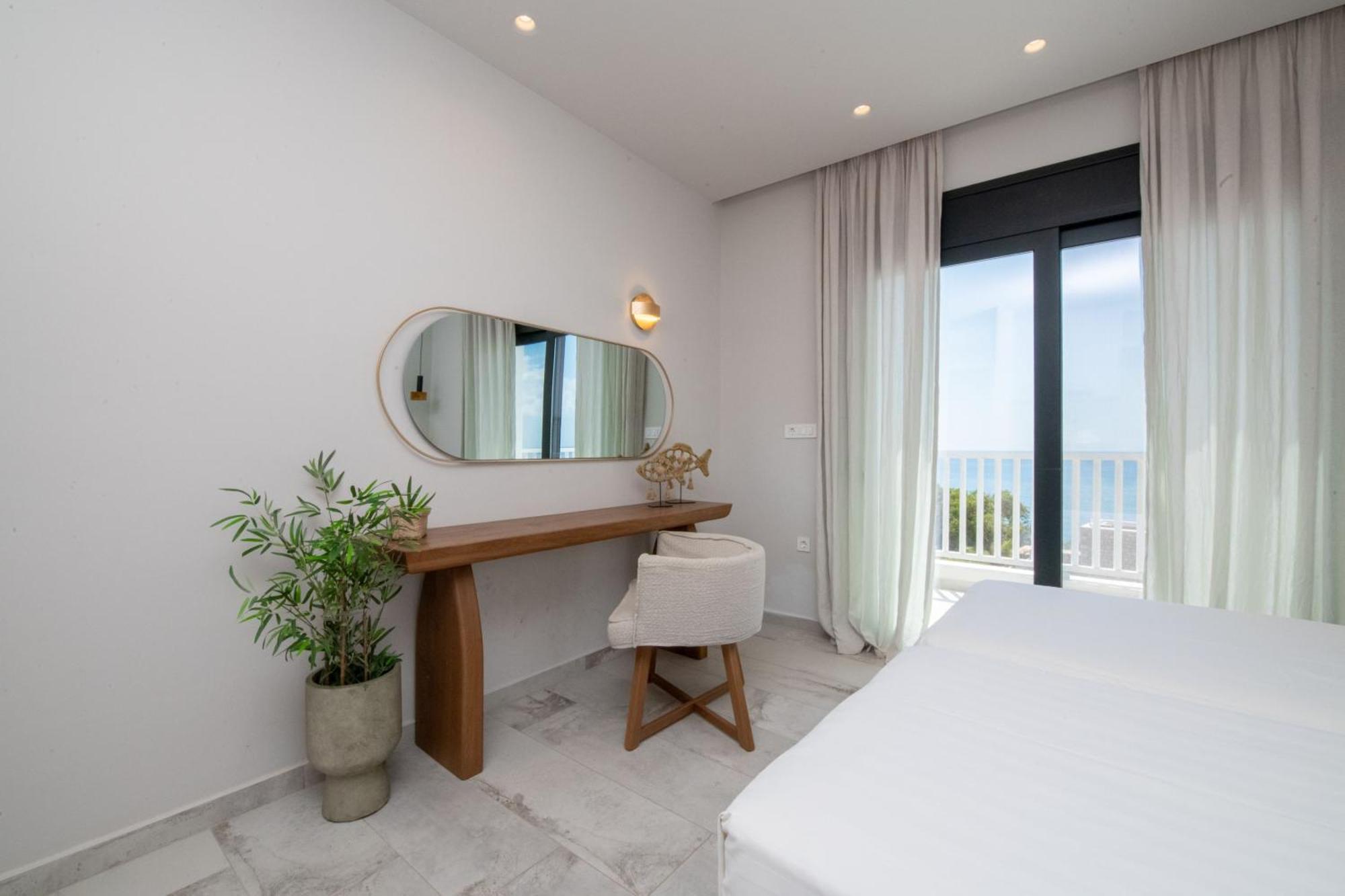 Elements Villa Lardos